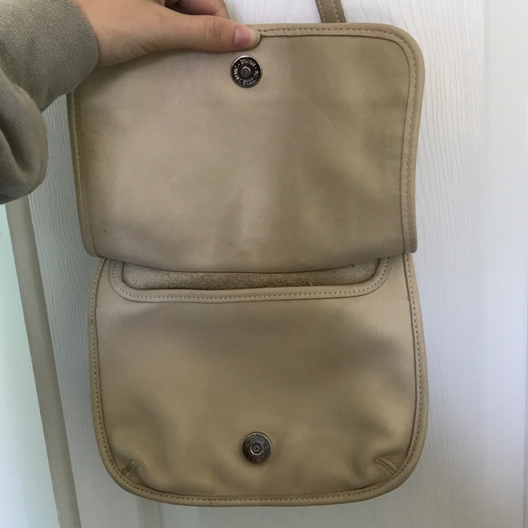 Tan Coach purse - Picture 3 of 3